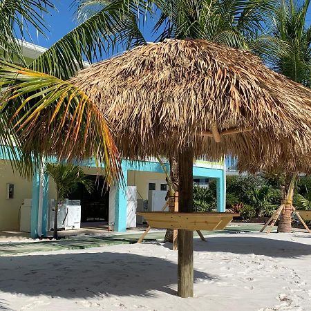 Off The Charts Inn Saint James City Exterior photo